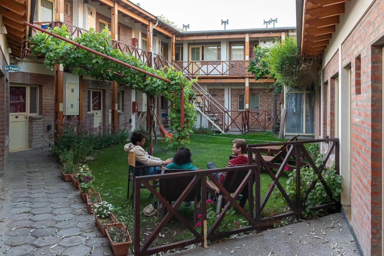 La Tosca Hostel Puerto Madryn Exterior photo